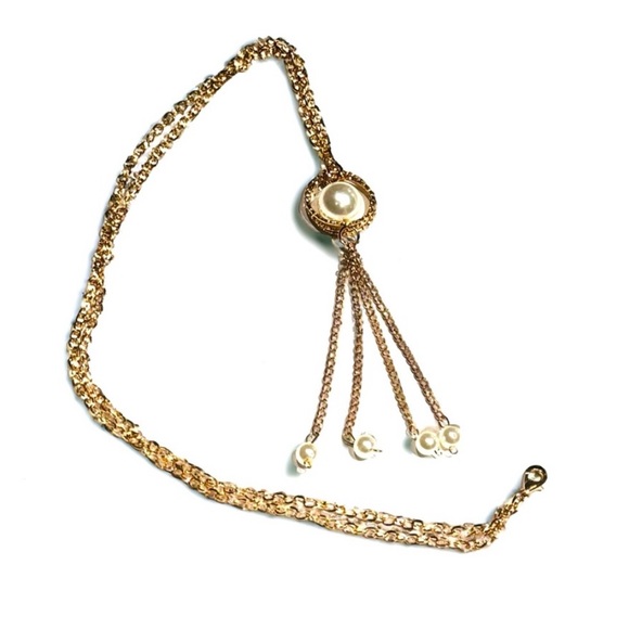 Gold Necklace With Attached Circular Charm - Picture 1 of 5